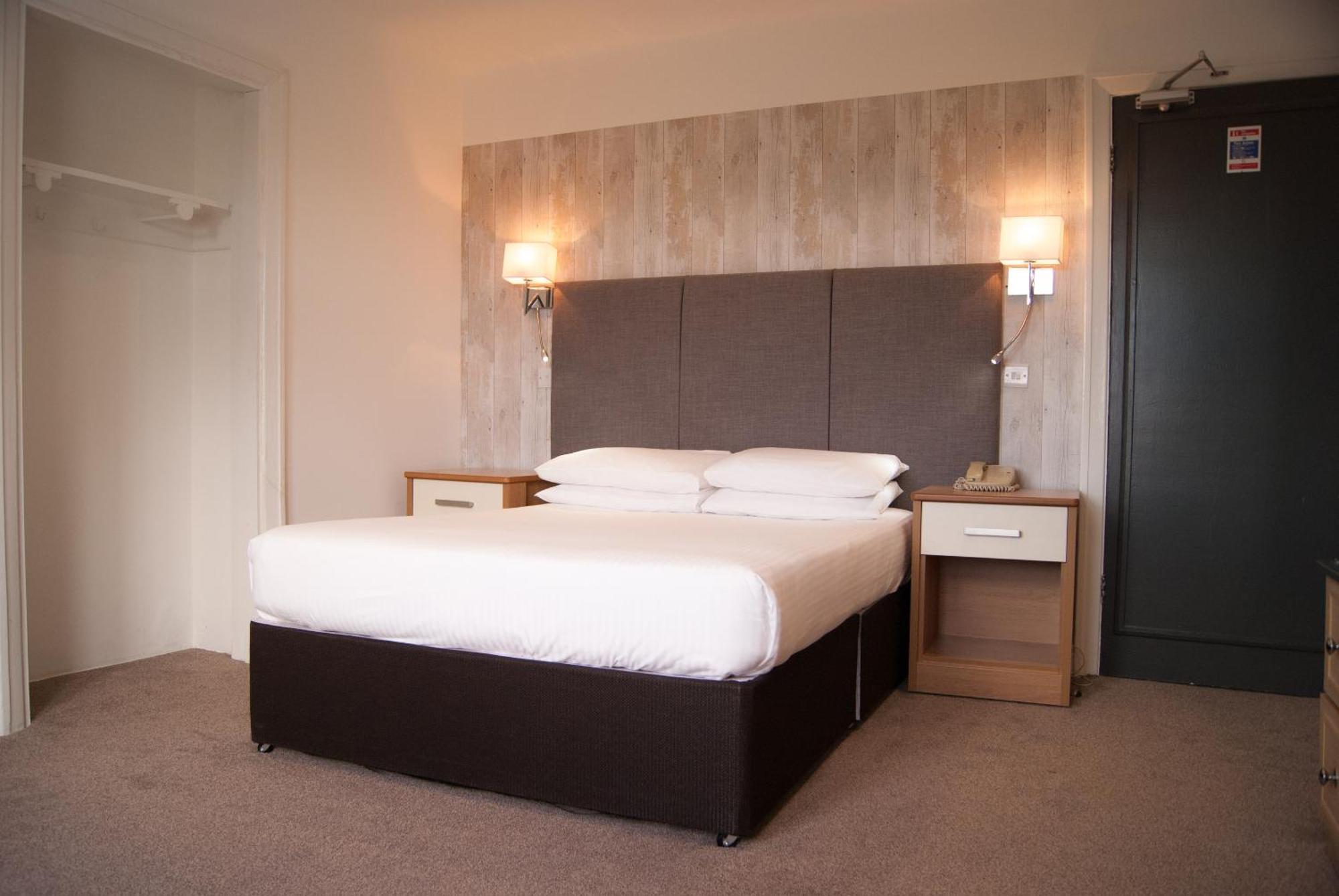 Standard Double Room,1234923782:JPEG